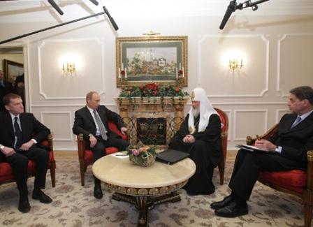 Во время встречи В.В. Путина с Патриархом Московским и всея Руси Кириллом