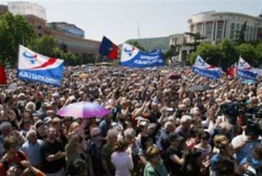 Тбилиси, митинг оппозиции, май 2008
